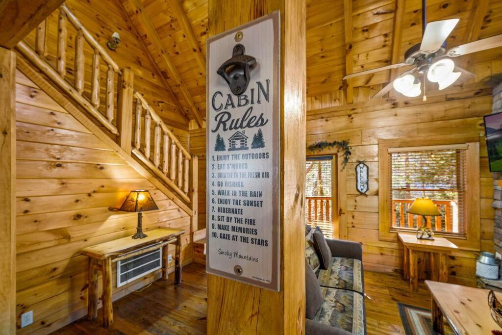 Charming Cabin W/ Hot Tub, Game Room, Top Location 비둘기 포지 외부 사진