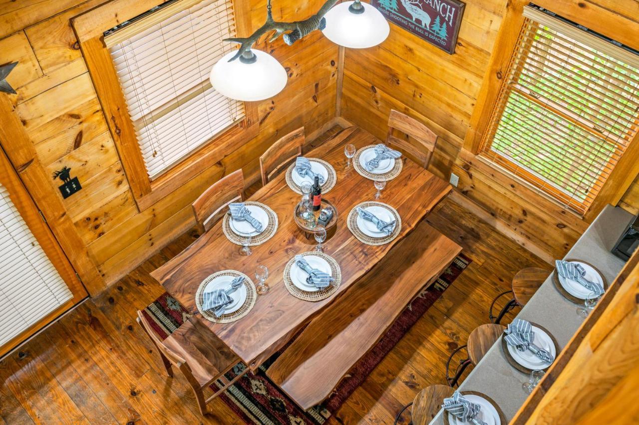 Charming Cabin W/ Hot Tub, Game Room, Top Location 비둘기 포지 외부 사진