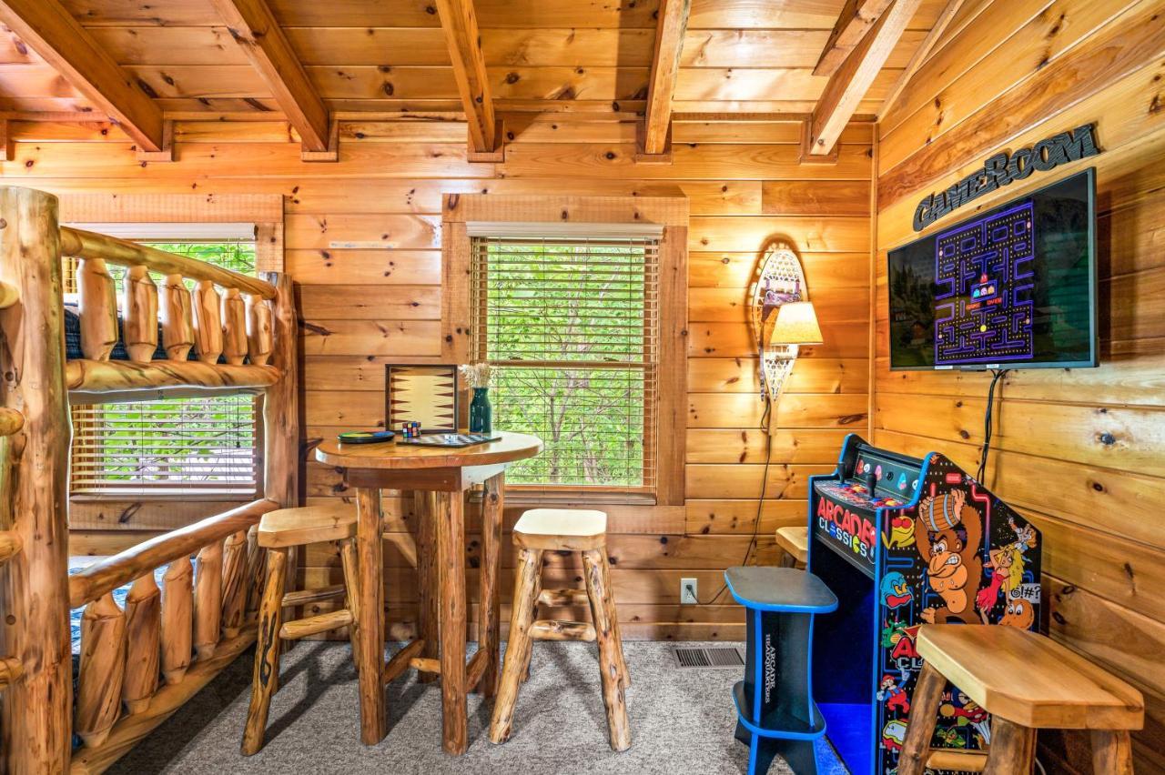 Charming Cabin W/ Hot Tub, Game Room, Top Location 비둘기 포지 외부 사진